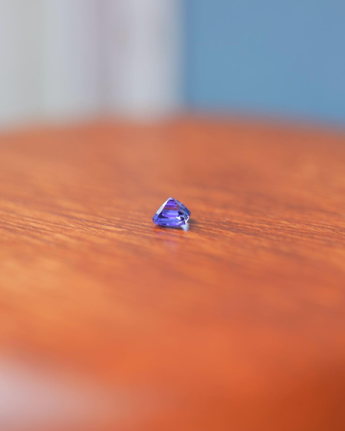 タンザナイト　ルース　0.82ct