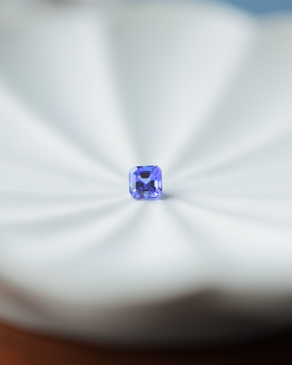 タンザナイト　ルース　0.82ct