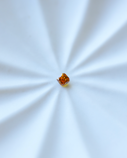 ファンシーディープイエローオレンジダイヤモンド　ルース　0.302ct