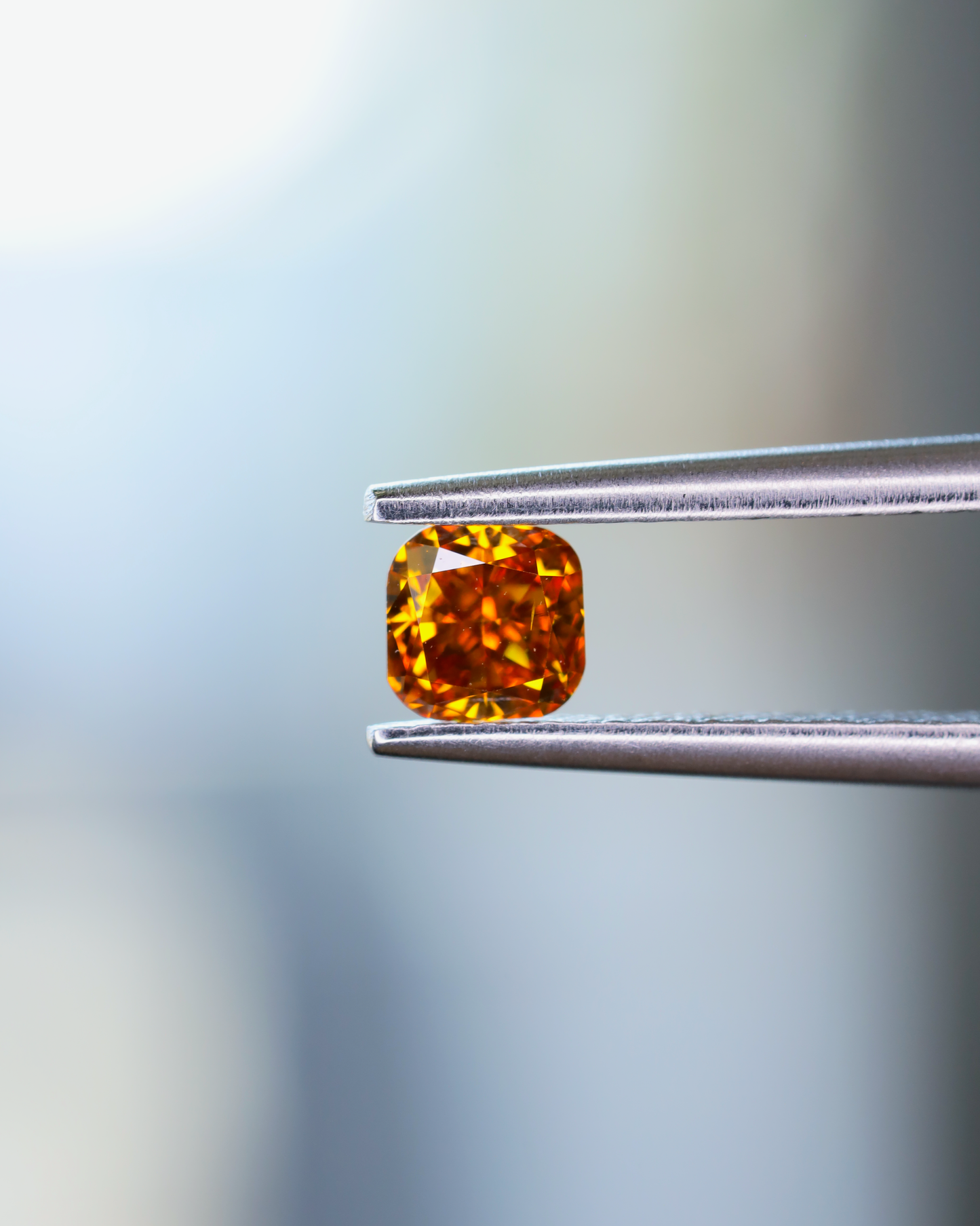 ファンシーディープイエローオレンジダイヤモンド　ルース　0.302ct