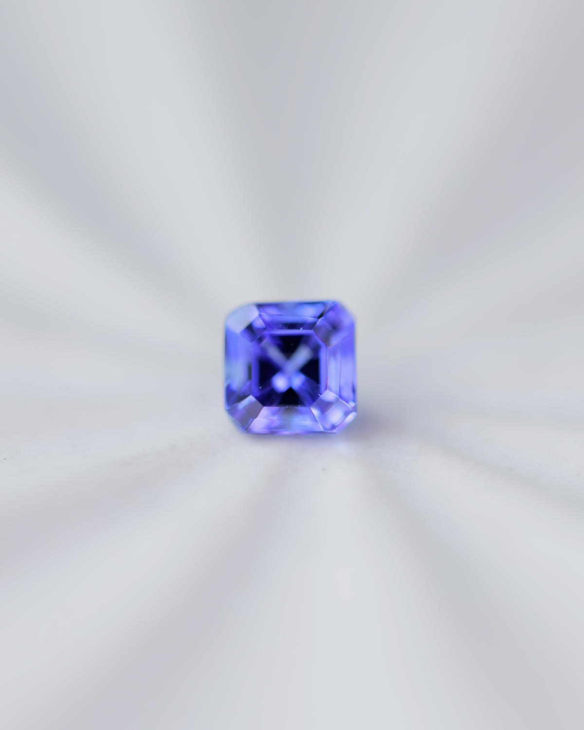 タンザナイト　ルース　0.82ct