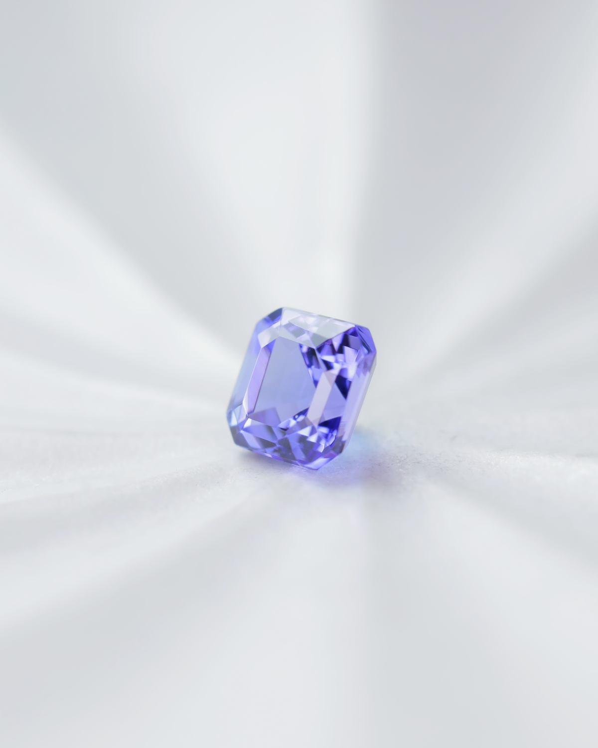 タンザナイト　ルース　0.82ct