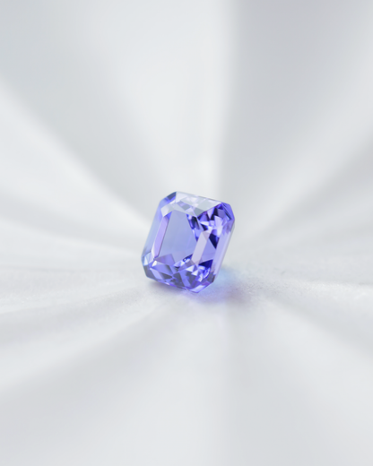 タンザナイト　ルース　0.82ct