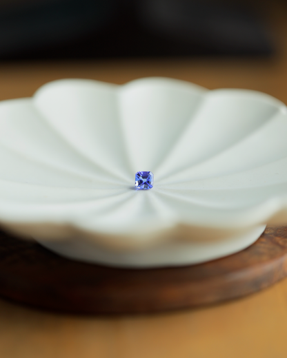 タンザナイト　ルース　0.82ct