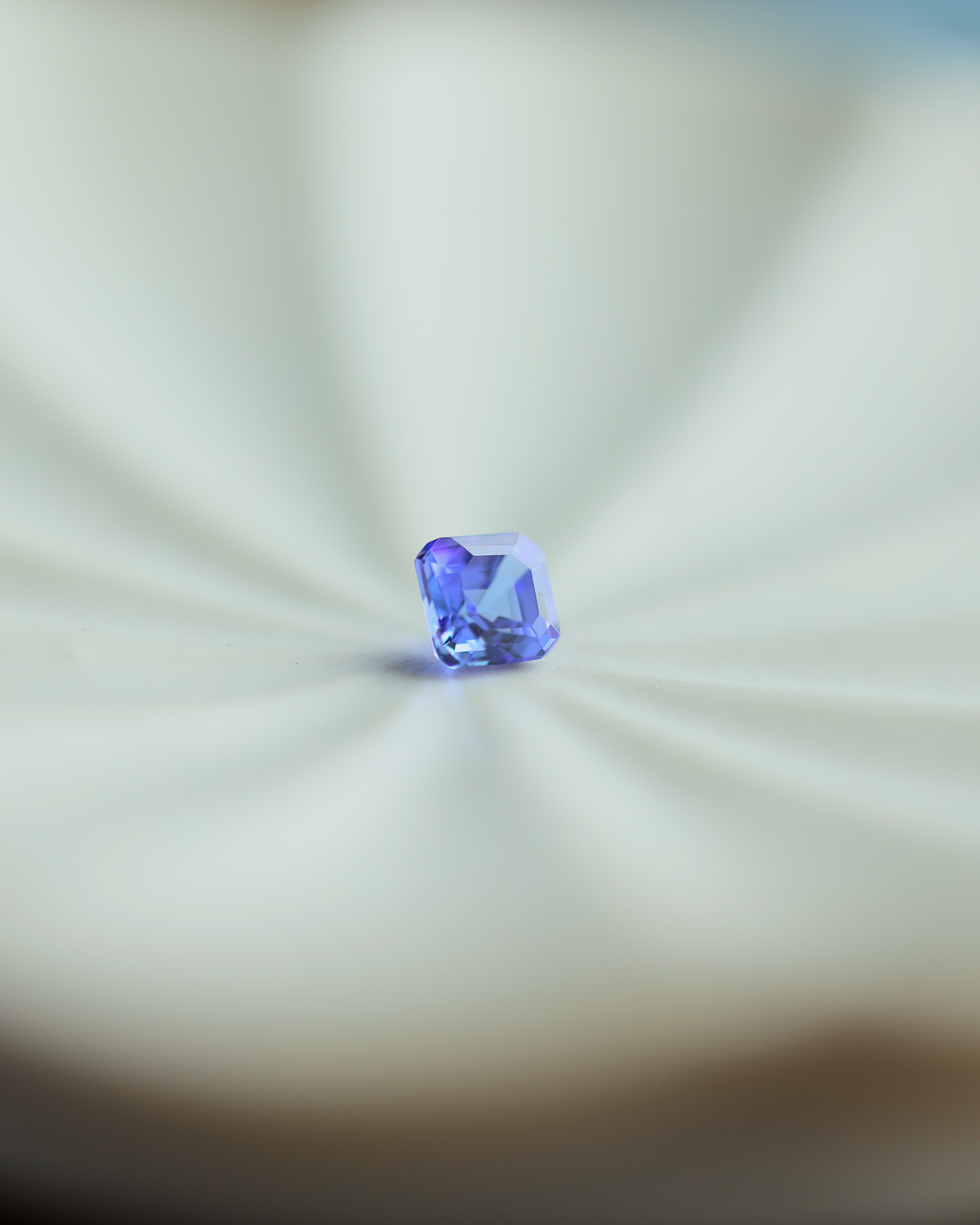 タンザナイト　ルース　0.82ct