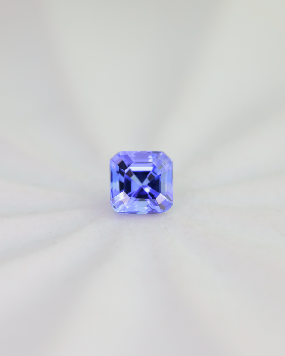 タンザナイト　ルース　0.82ct