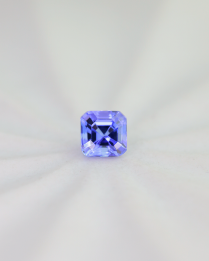 タンザナイト　ルース　0.82ct