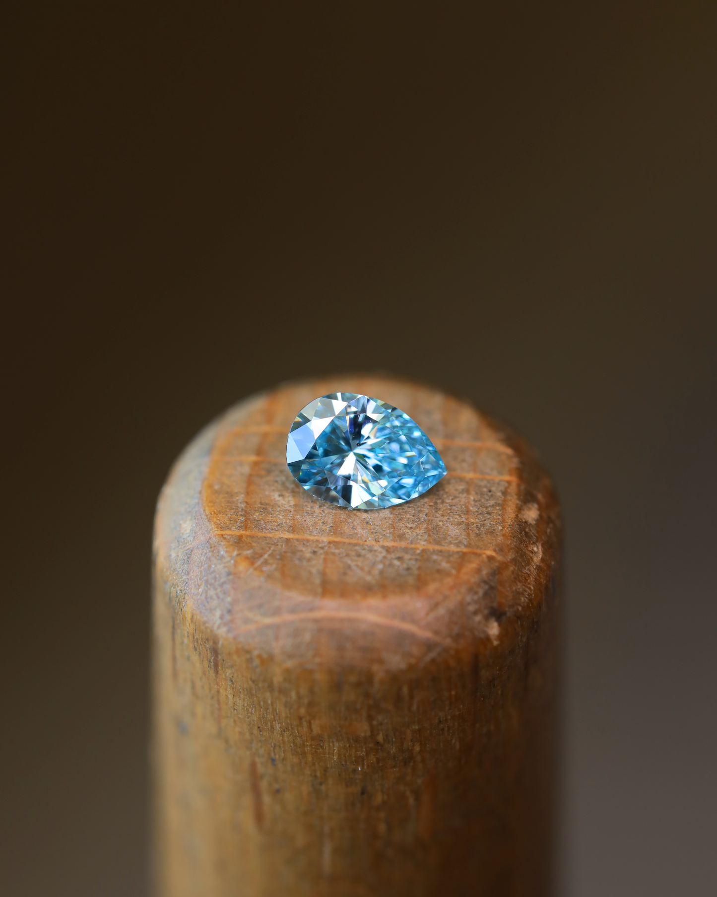 ファンシーインテンスグリーンブルーダイヤモンド(トリートメント)　ルース　0.294ct