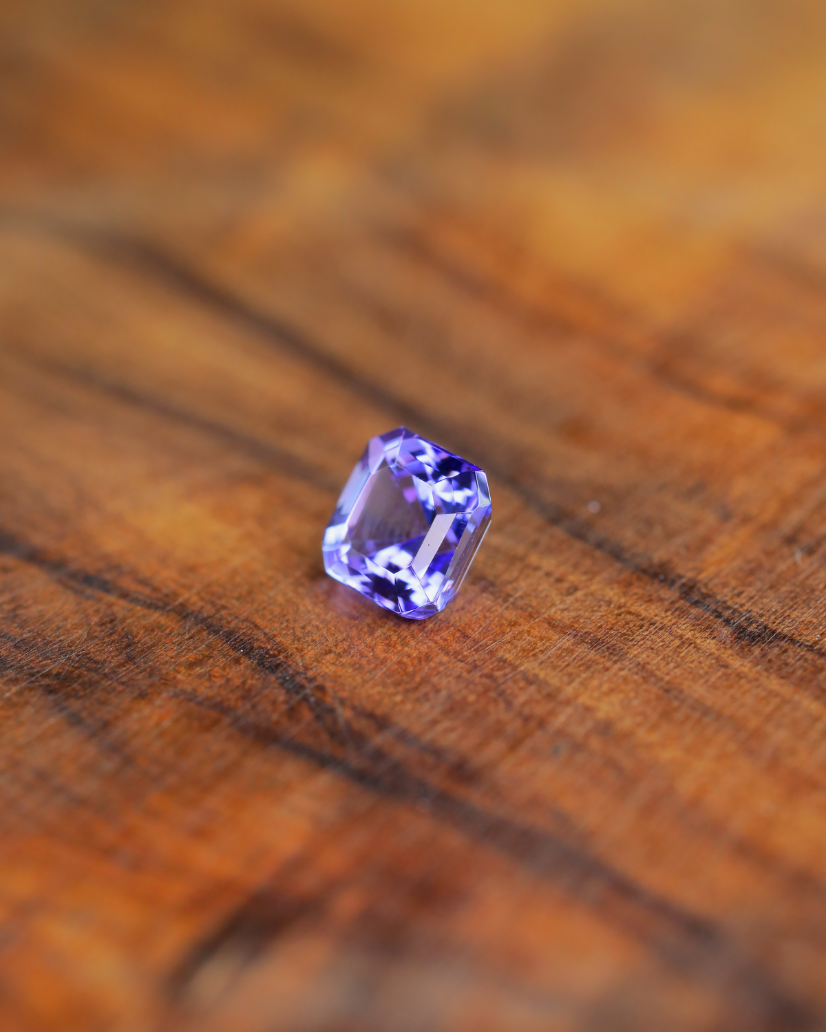 タンザナイト　ルース　0.82ct