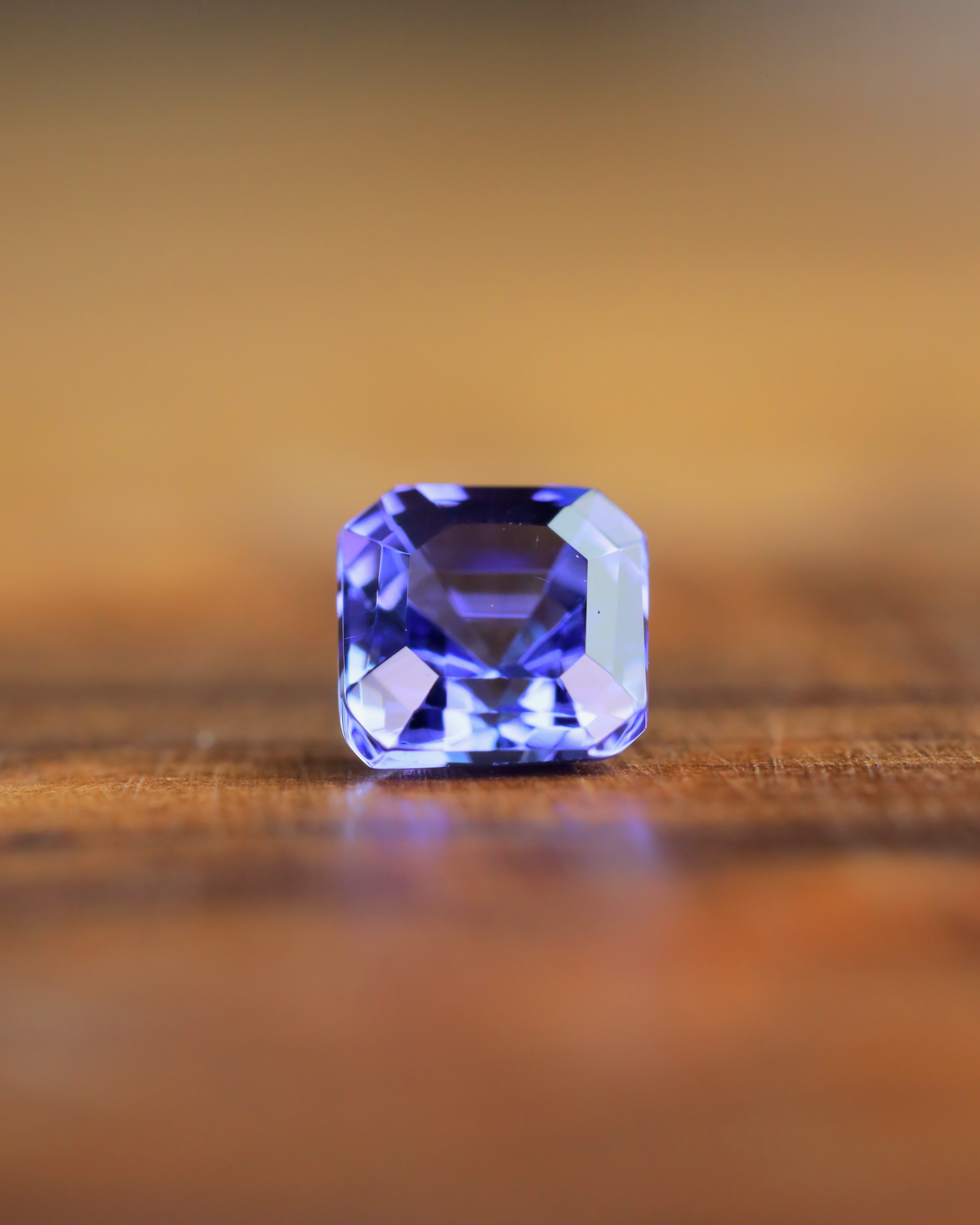 タンザナイト　ルース　0.82ct