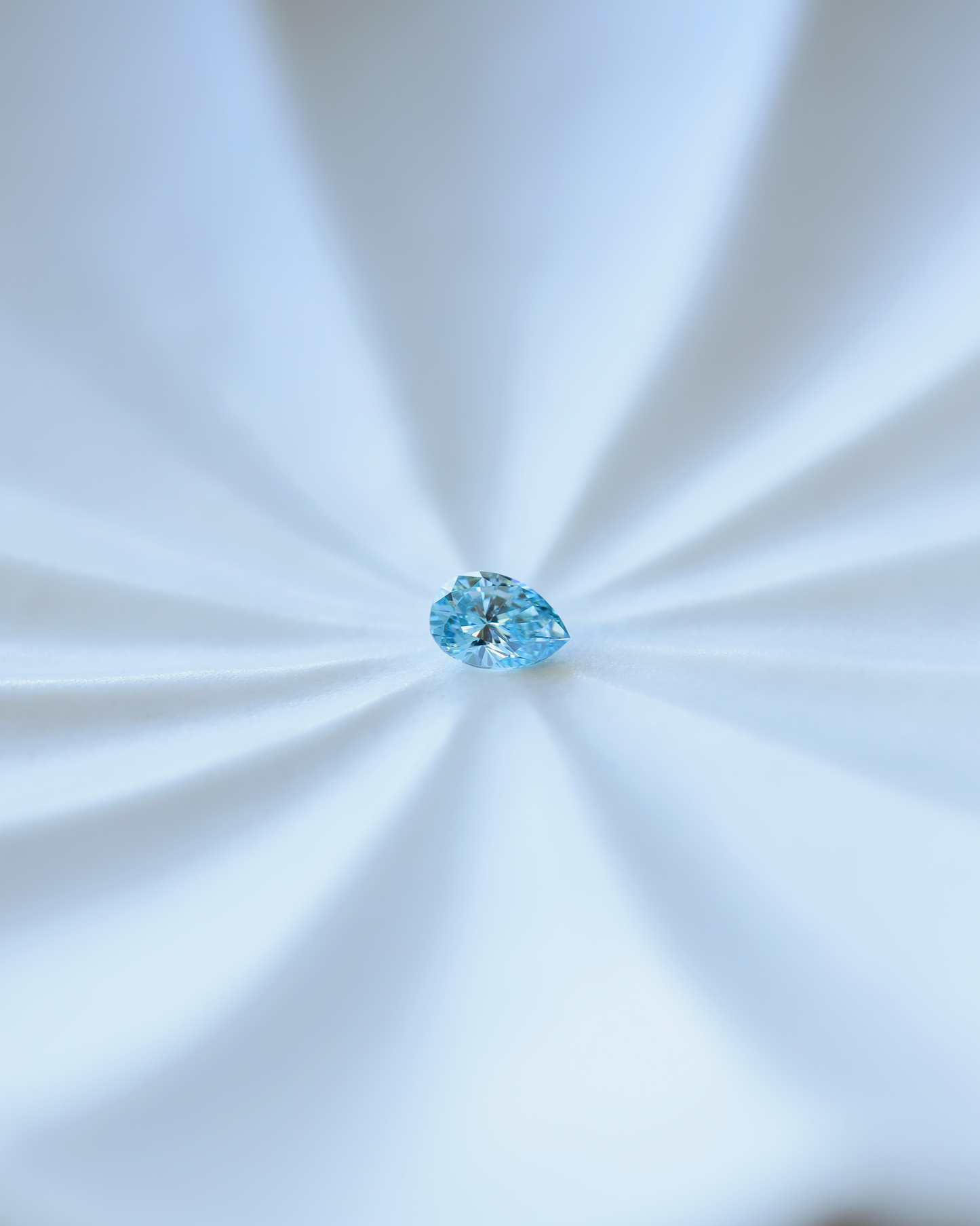 ファンシーインテンスグリーンブルーダイヤモンド(トリートメント)　ルース　0.294ct