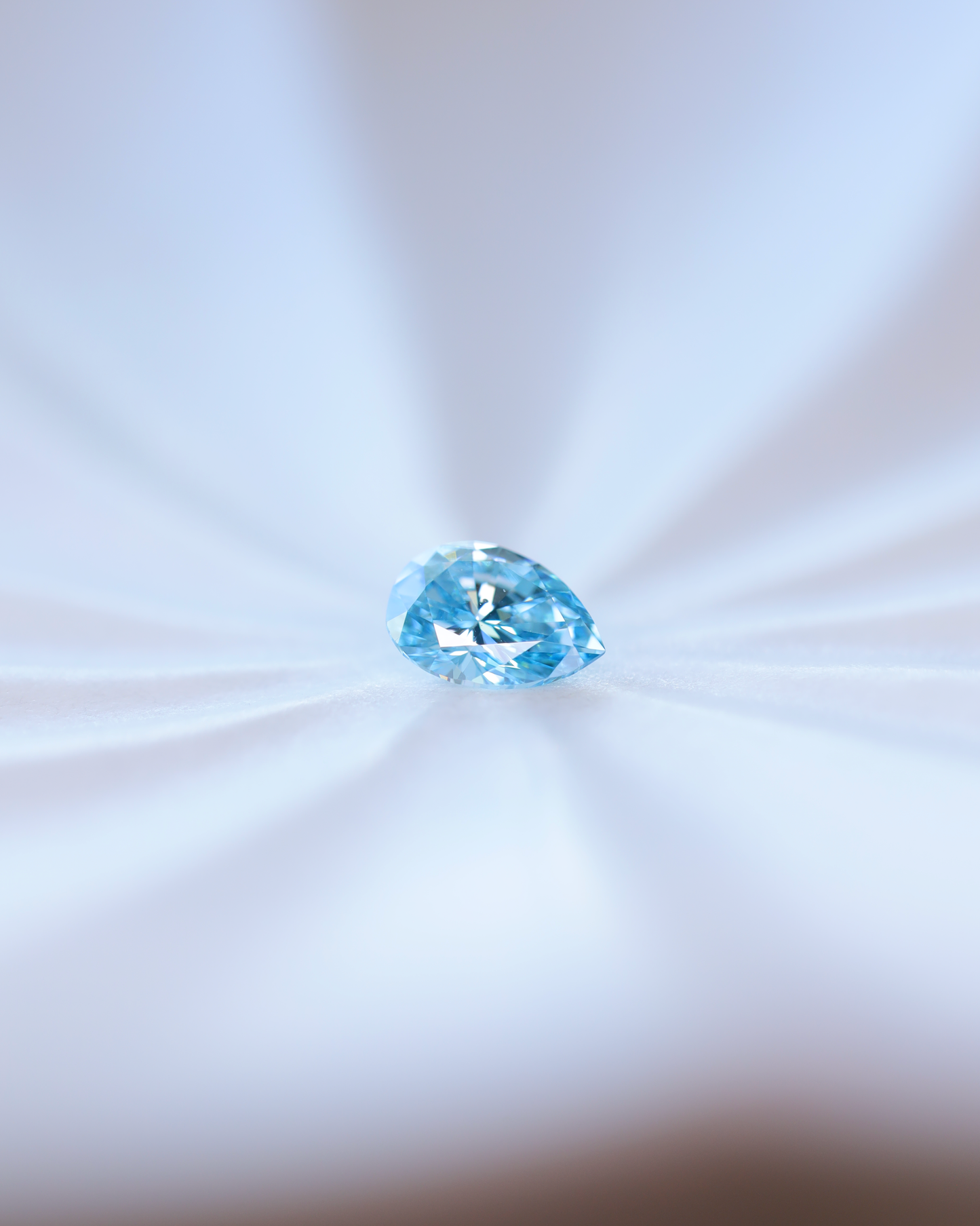 ファンシーインテンスグリーンブルーダイヤモンド(トリートメント)　ルース　0.294ct