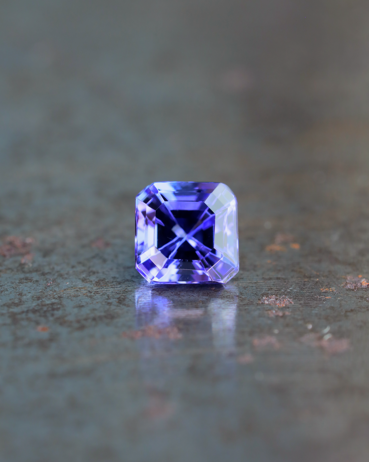 タンザナイト　ルース　0.82ct