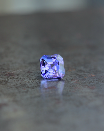 タンザナイト　ルース　0.82ct