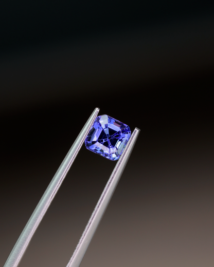 タンザナイト　ルース　0.82ct
