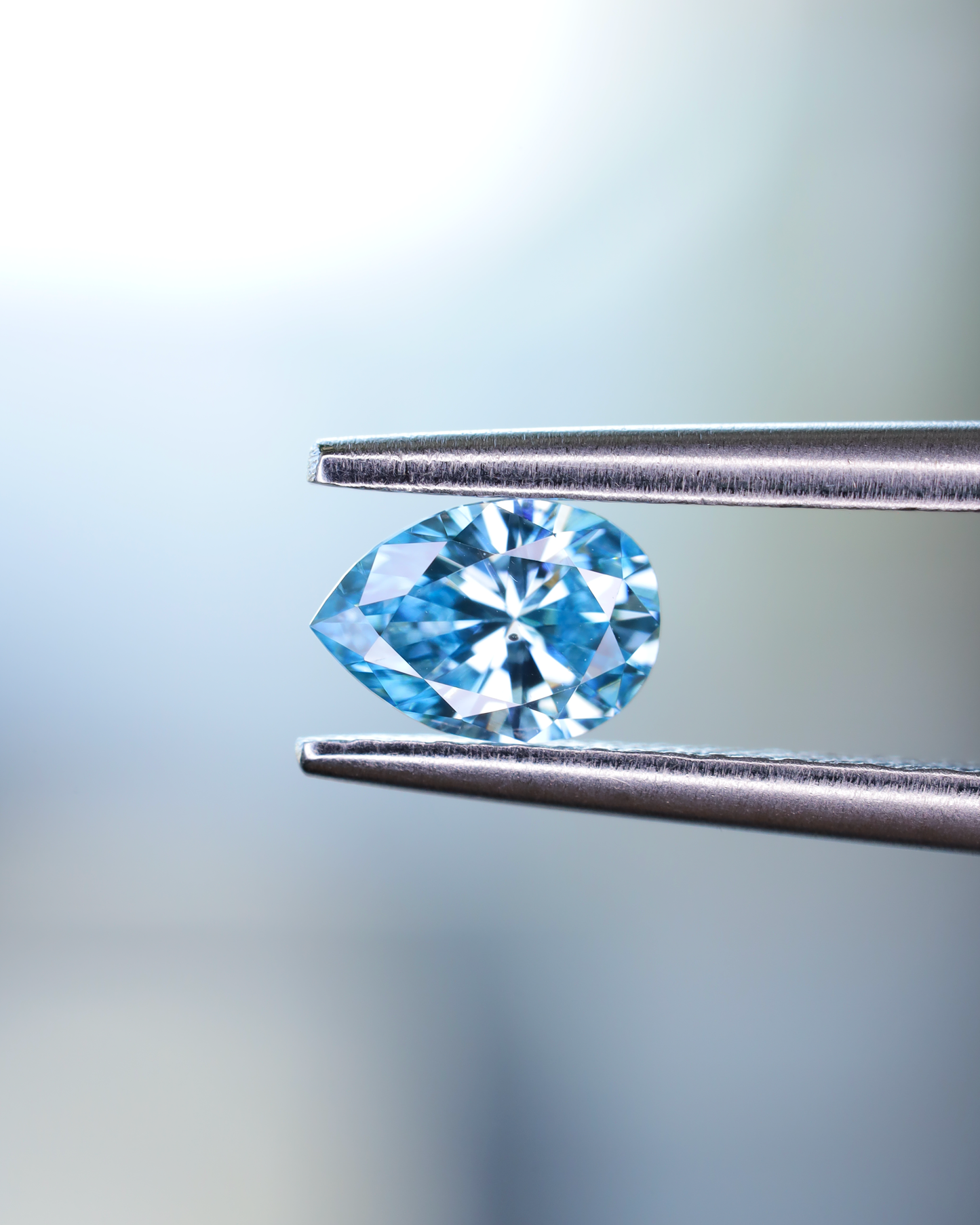 ファンシーインテンスグリーンブルーダイヤモンド(トリートメント)　ルース　0.294ct