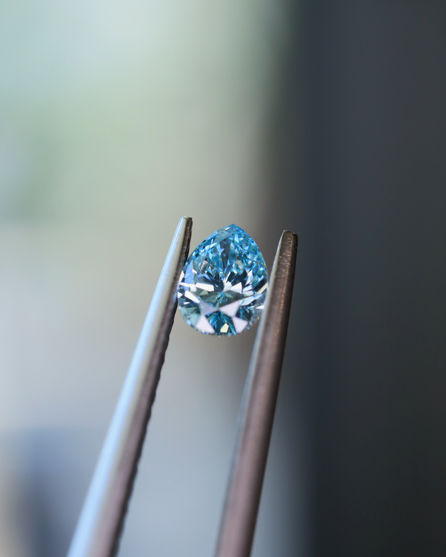 ファンシーインテンスグリーンブルーダイヤモンド(トリートメント)　ルース　0.294ct