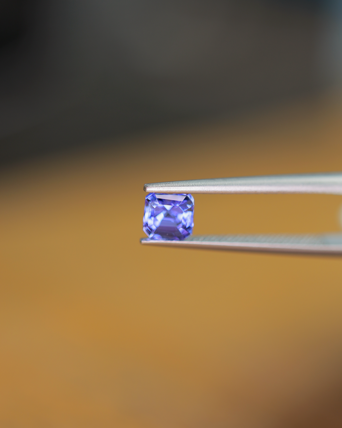 タンザナイト　ルース　0.82ct