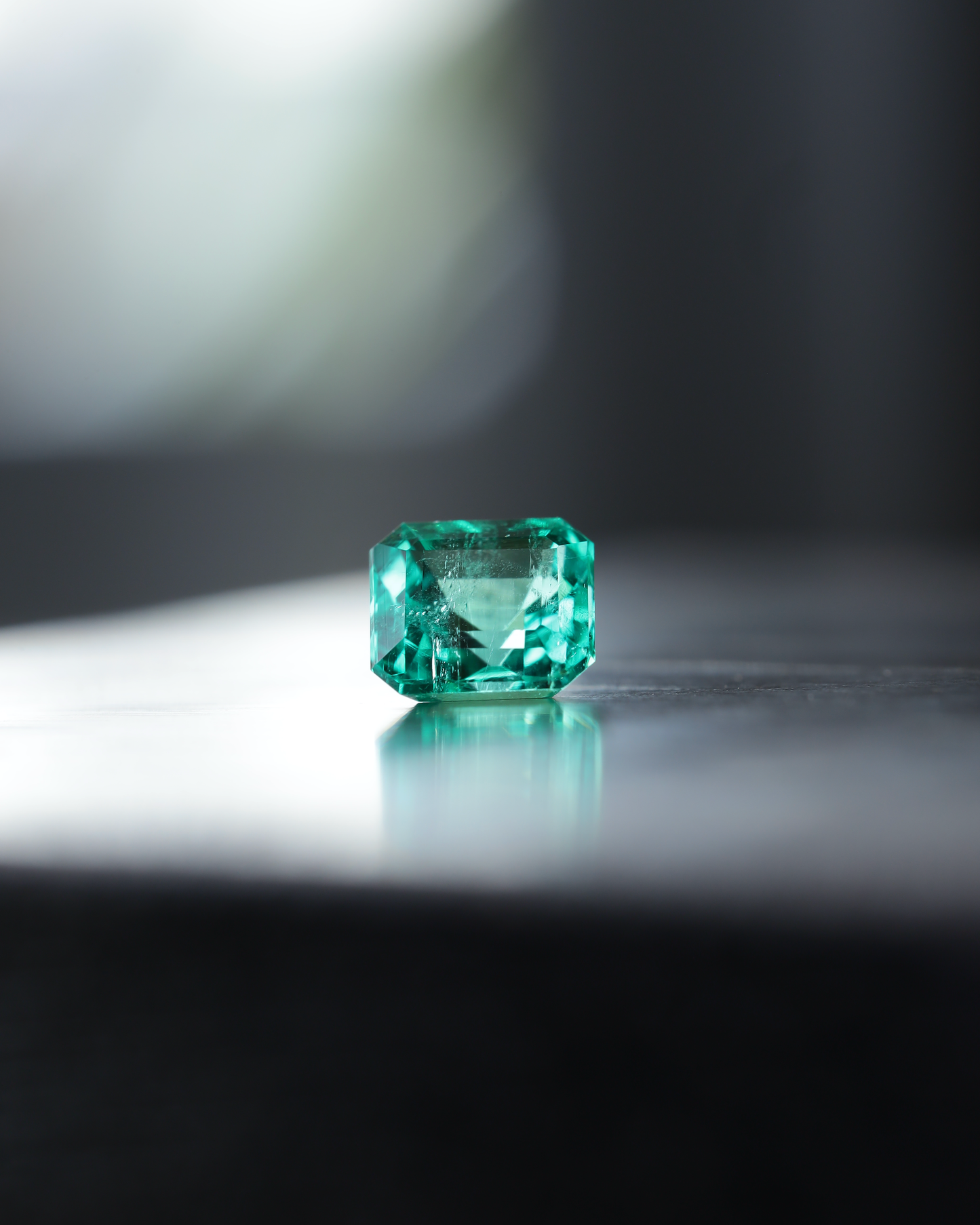 エメラルド　ルース　0.71ct