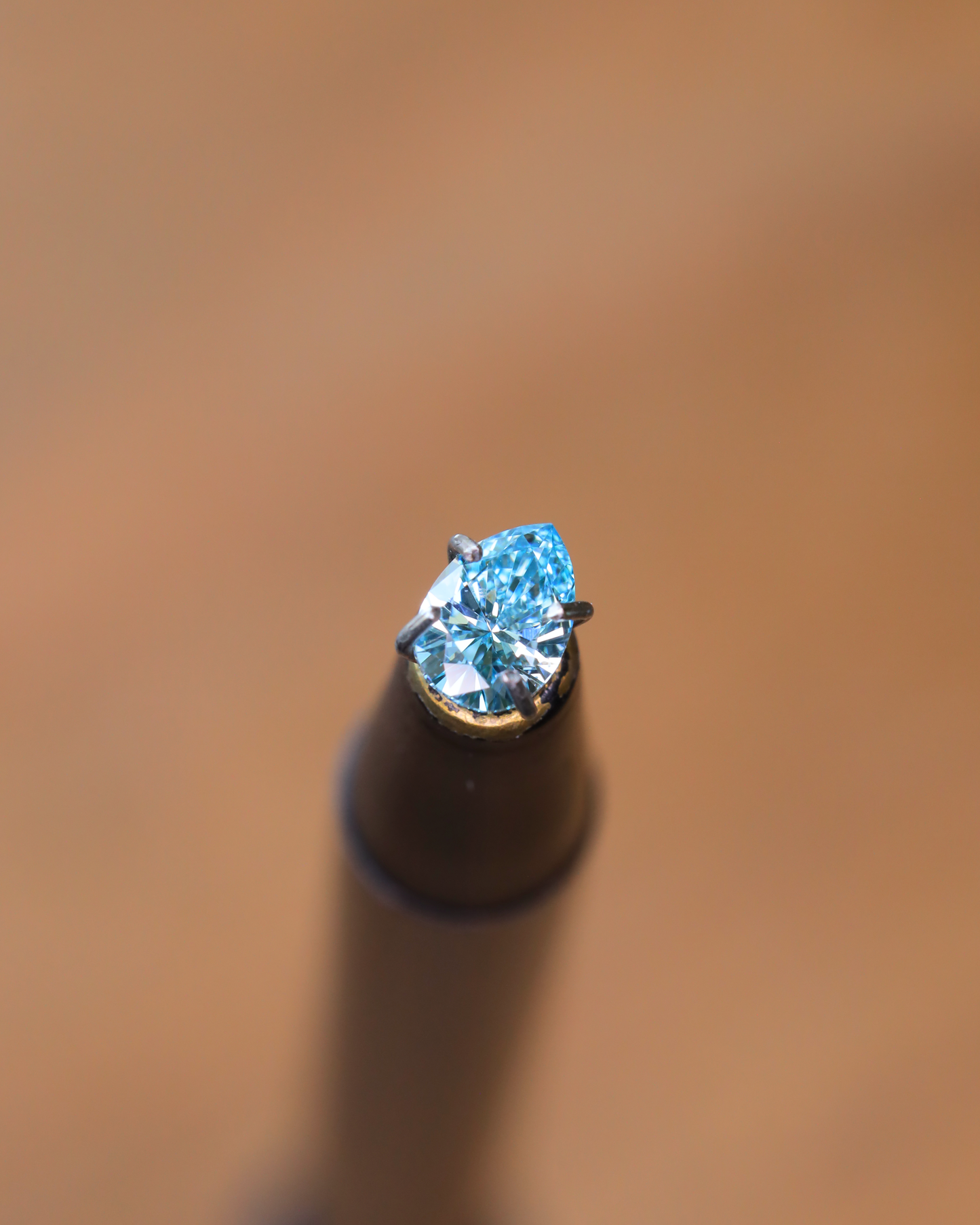 ファンシーインテンスグリーンブルーダイヤモンド(トリートメント)　ルース　0.294ct