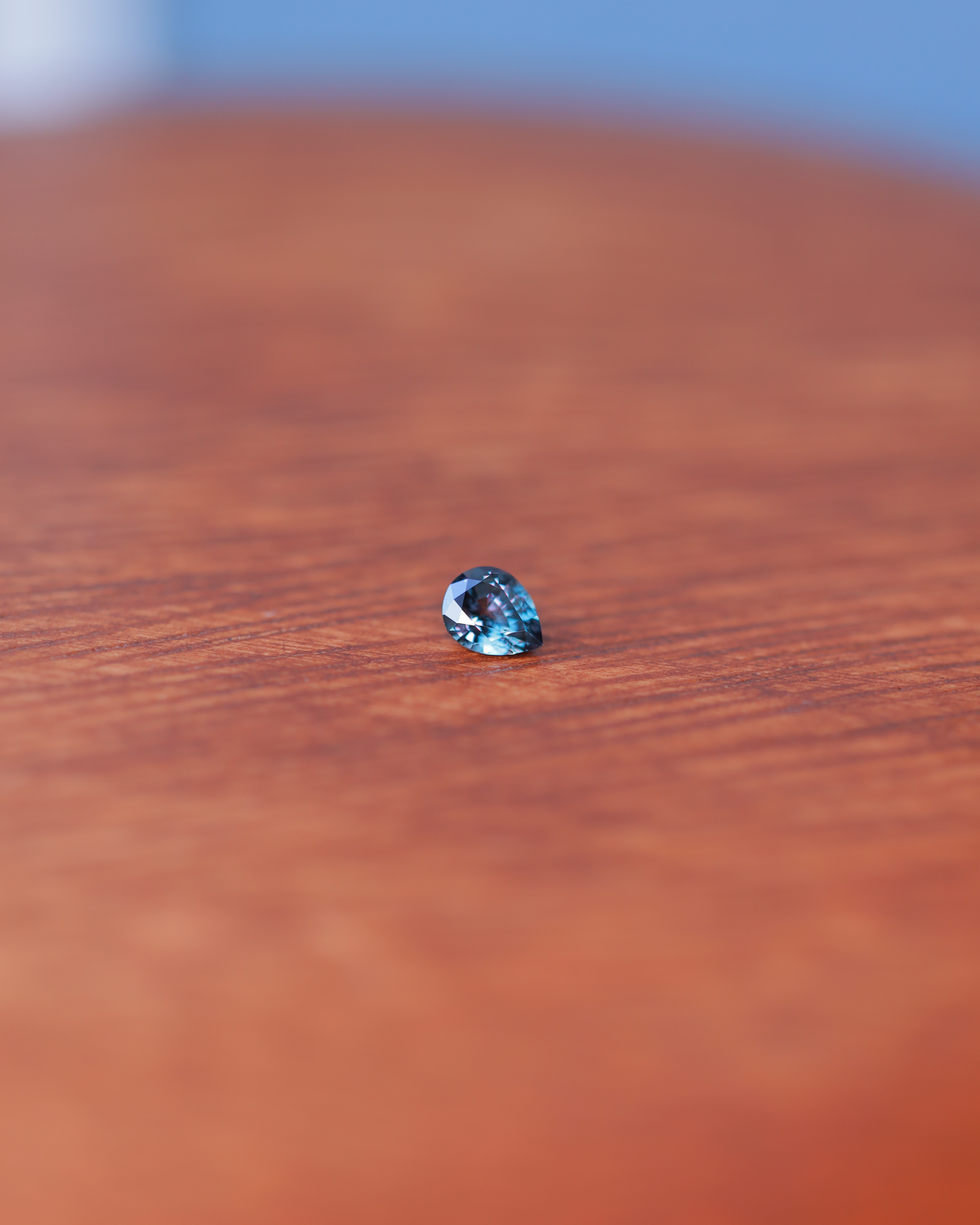 ベキリーブルーガーネット　ルース　0.35ct