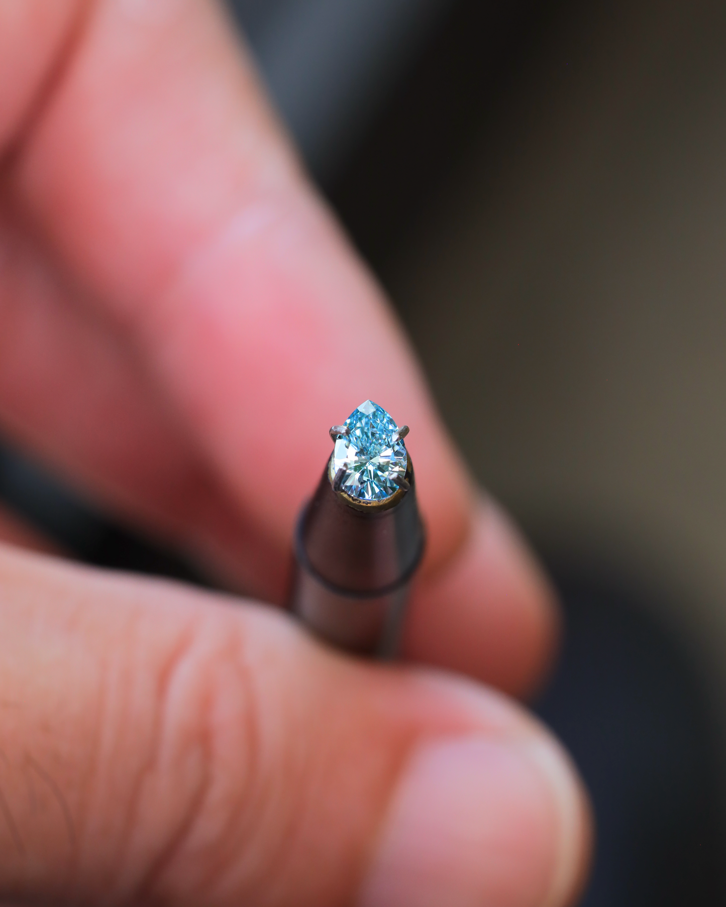 ファンシーインテンスグリーンブルーダイヤモンド(トリートメント)　ルース　0.294ct