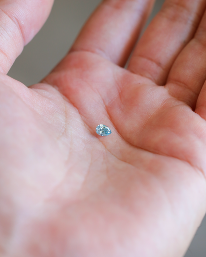 ファンシーインテンスグリーンブルーダイヤモンド(トリートメント)　ルース　0.294ct