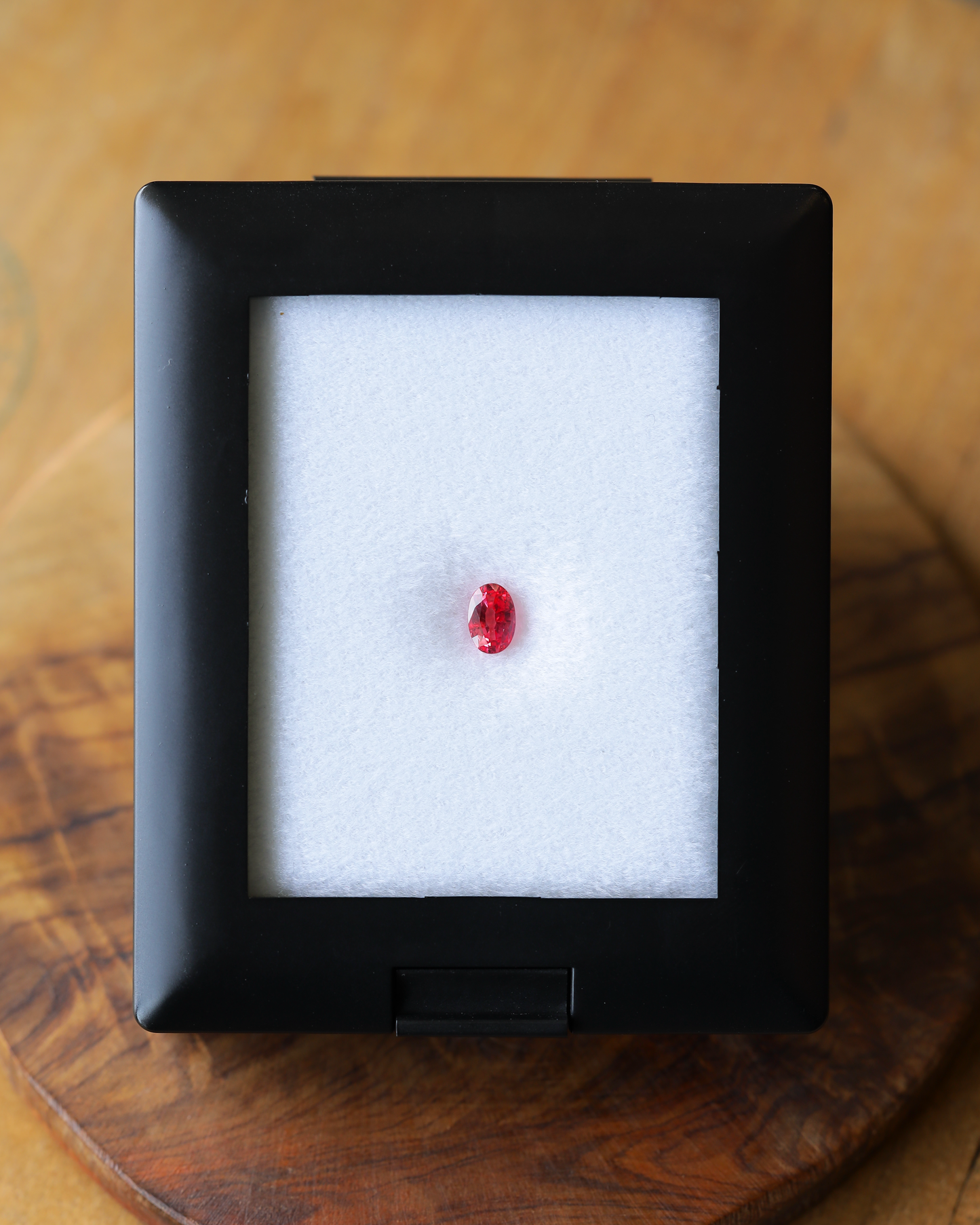 パパラチアサファイア　ルース　0.77ct　鑑別書付き