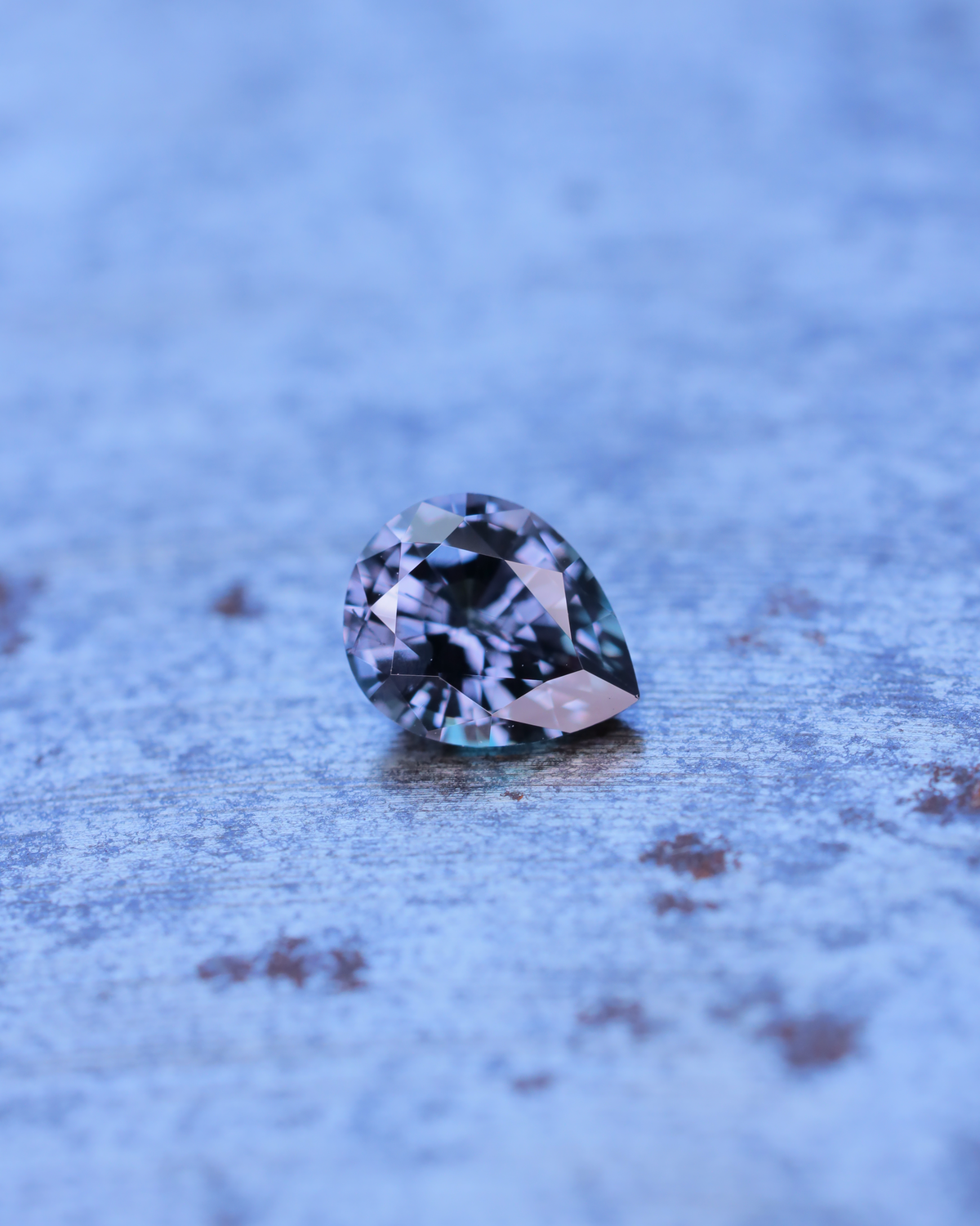 ベキリーブルーガーネット　ルース　0.35ct