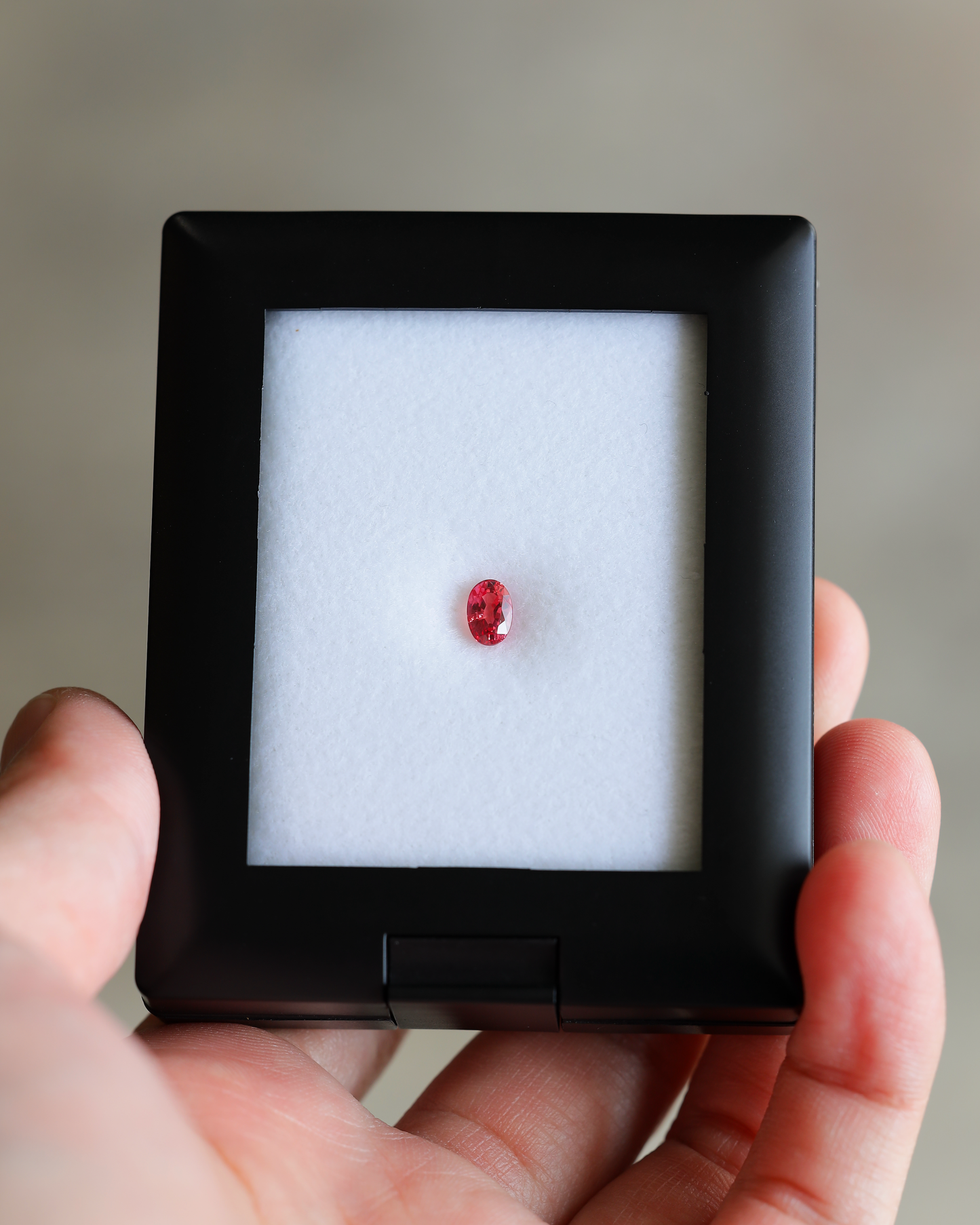 パパラチアサファイア　ルース　0.77ct　鑑別書付き