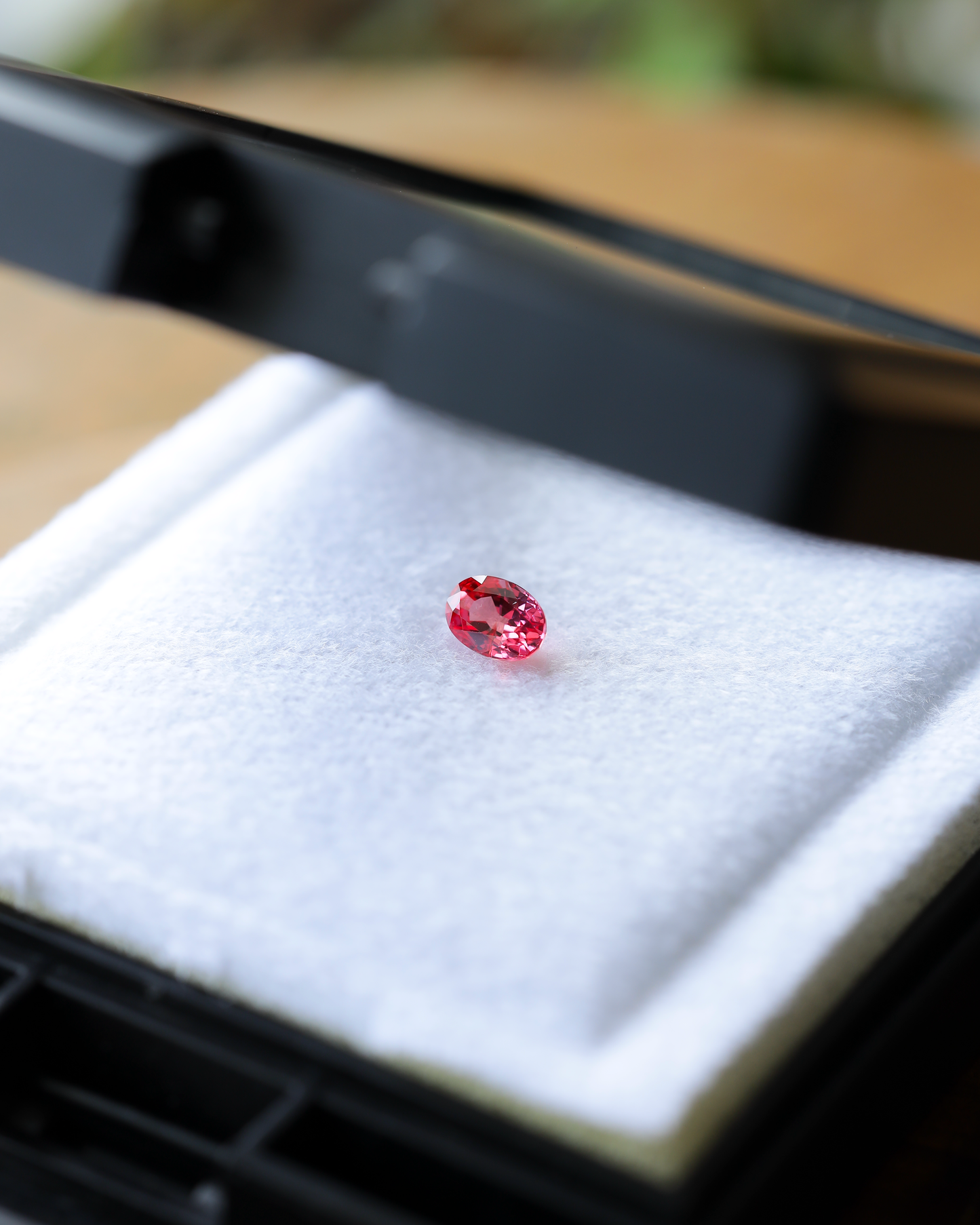 パパラチアサファイア　ルース　0.77ct　鑑別書付き