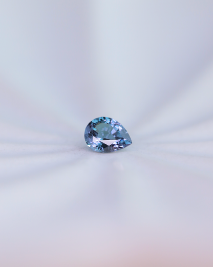 ベキリーブルーガーネット　ルース　0.35ct