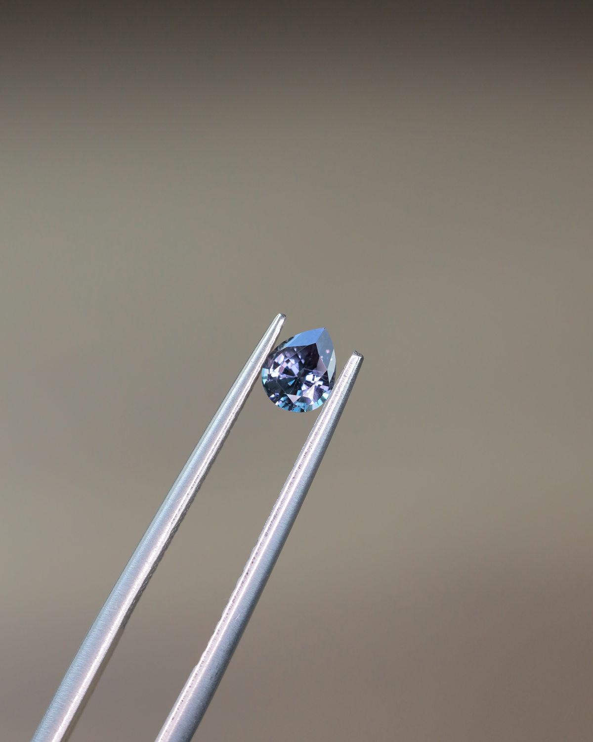 ベキリーブルーガーネット　ルース　0.35ct