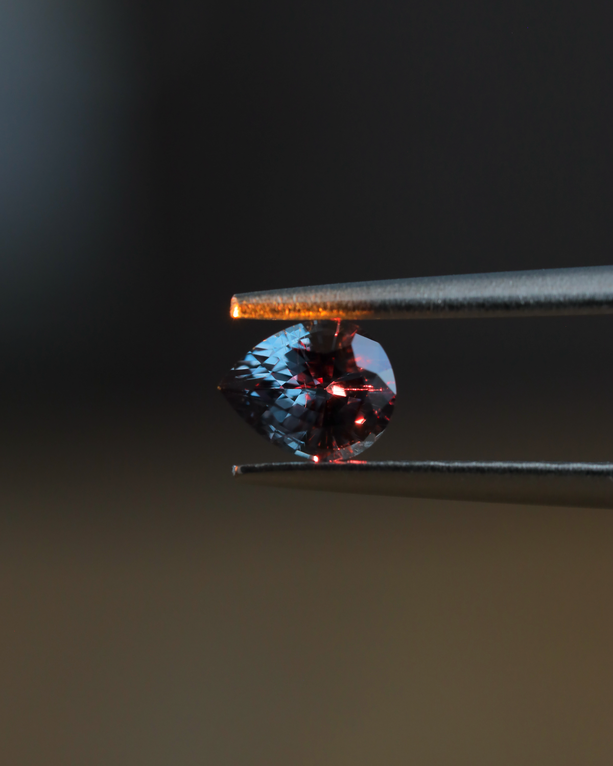 ベキリーブルーガーネット　ルース　0.35ct