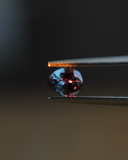 ベキリーブルーガーネット　ルース　0.35ct