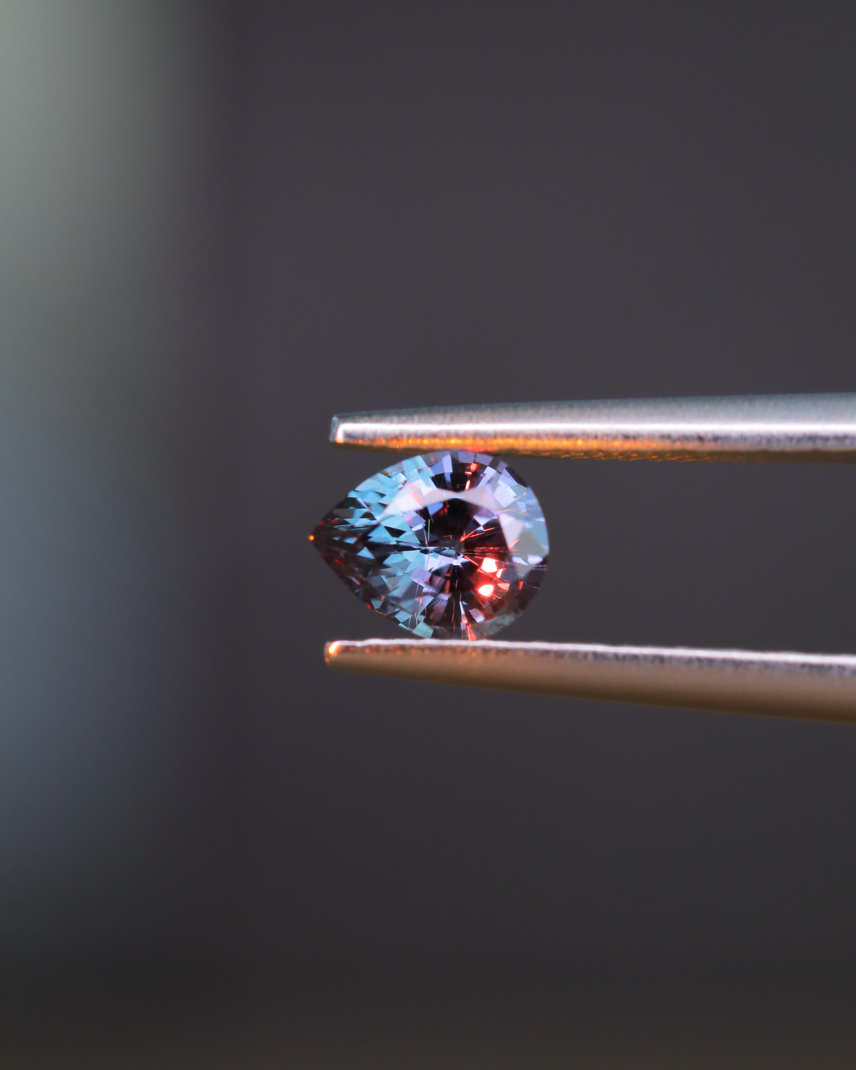 ベキリーブルーガーネット　ルース　0.35ct