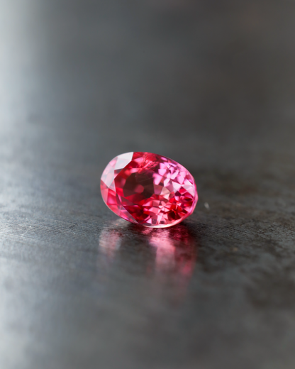 パパラチアサファイア　ルース　0.77ct　鑑別書付き