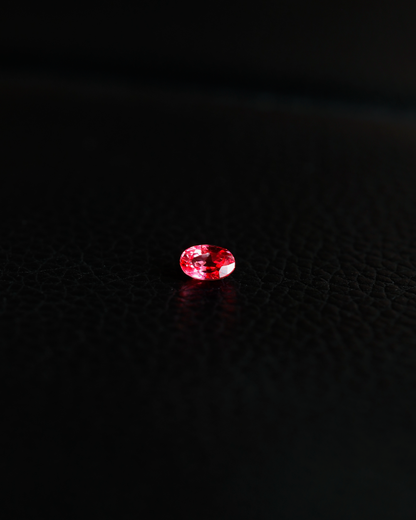 パパラチアサファイア　ルース　0.77ct　鑑別書付き