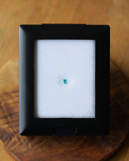 パライバトルマリン　ルース　0.11ct