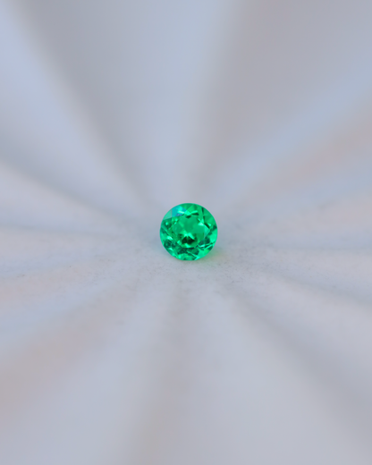 エメラルド　ルース　0.1ct