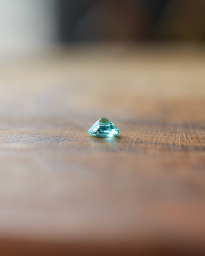 パライバトルマリン　ルース　0.11ct