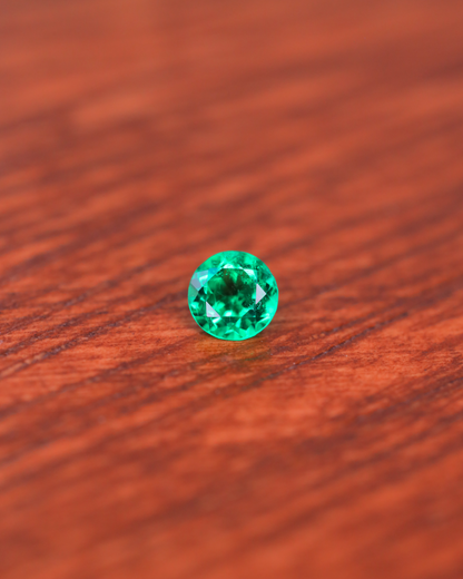 エメラルド　ルース　0.1ct