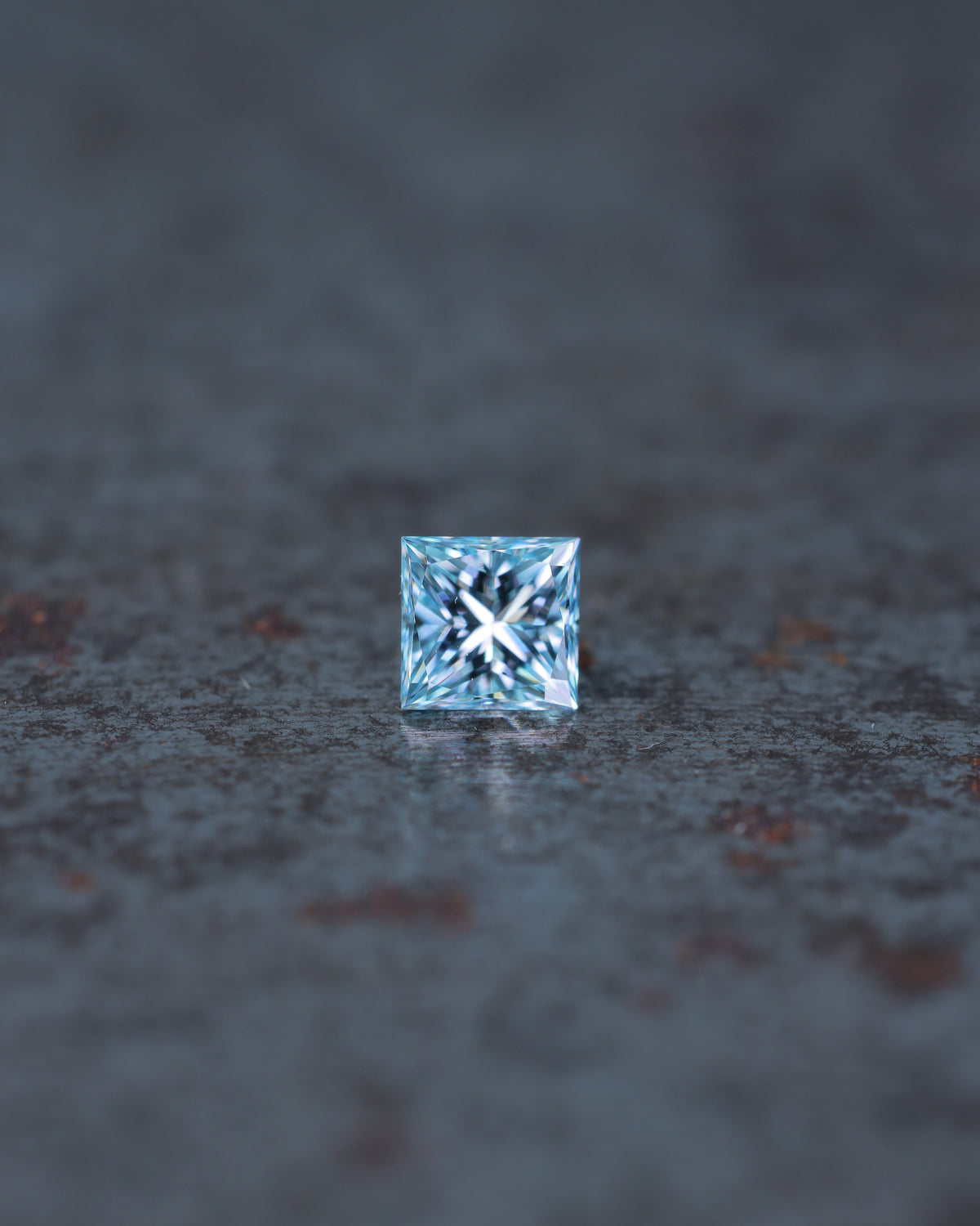 アイスブルーダイヤモンド　ルース　0.15ct