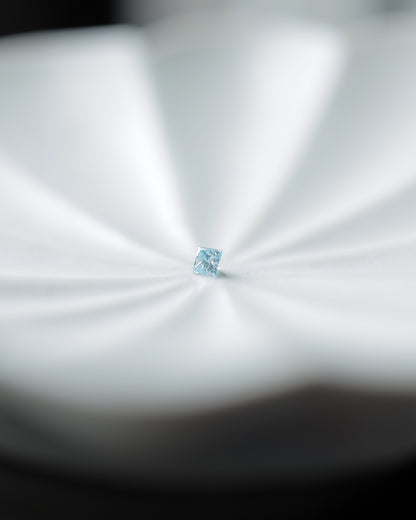 アイスブルーダイヤモンド　ルース　0.15ct