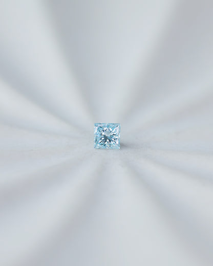 アイスブルーダイヤモンド　ルース　0.15ct