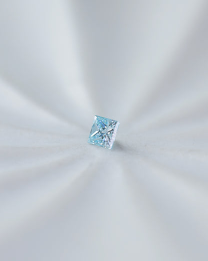 アイスブルーダイヤモンド　ルース　0.15ct