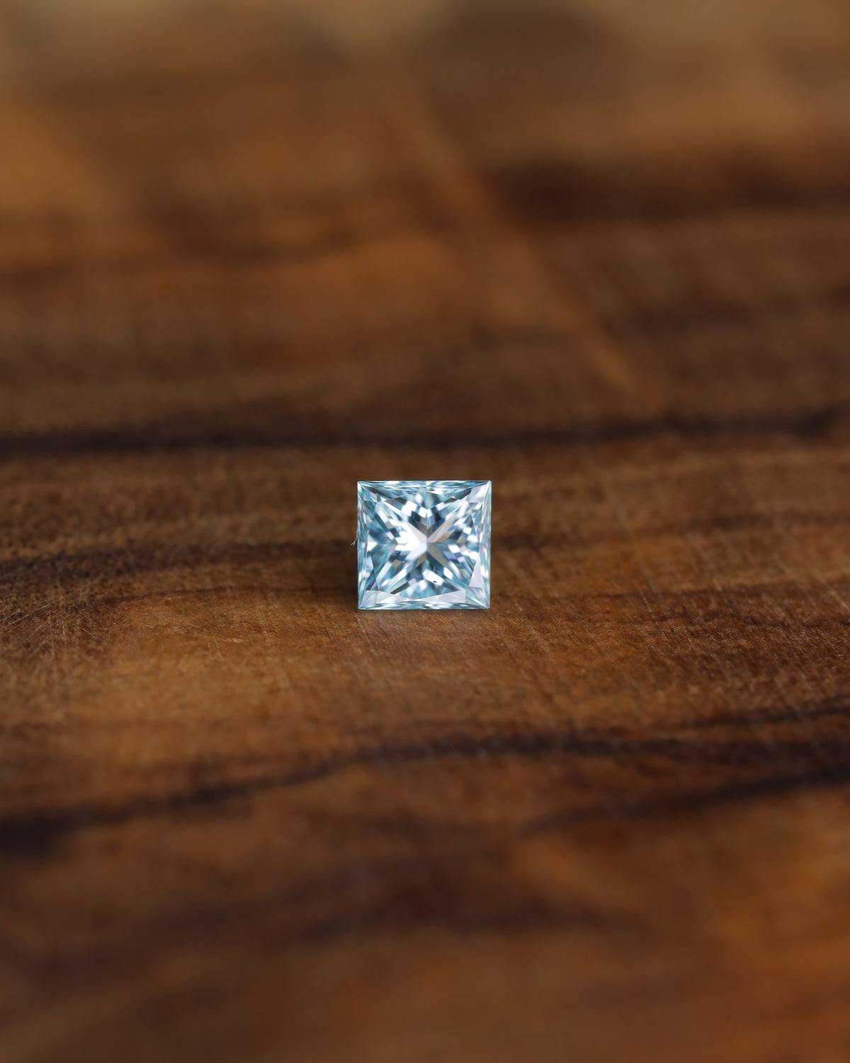 アイスブルーダイヤモンド　ルース　0.15ct