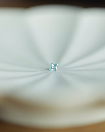 アイスブルーダイヤモンド　ルース　0.15ct