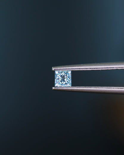 アイスブルーダイヤモンド　ルース　0.15ct