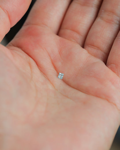 アイスブルーダイヤモンド　ルース　0.15ct